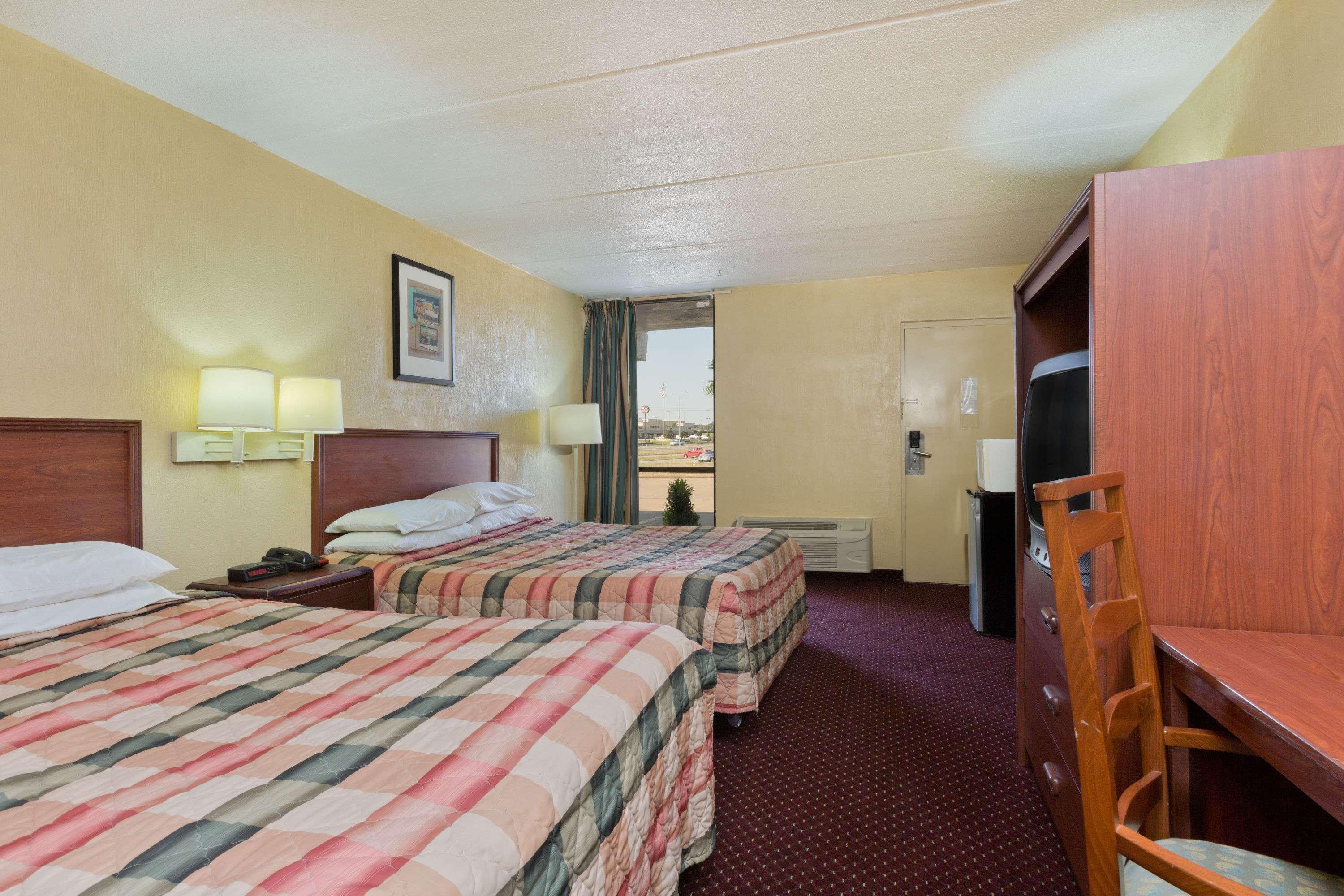 Knights Inn Brenham Eksteriør bilde